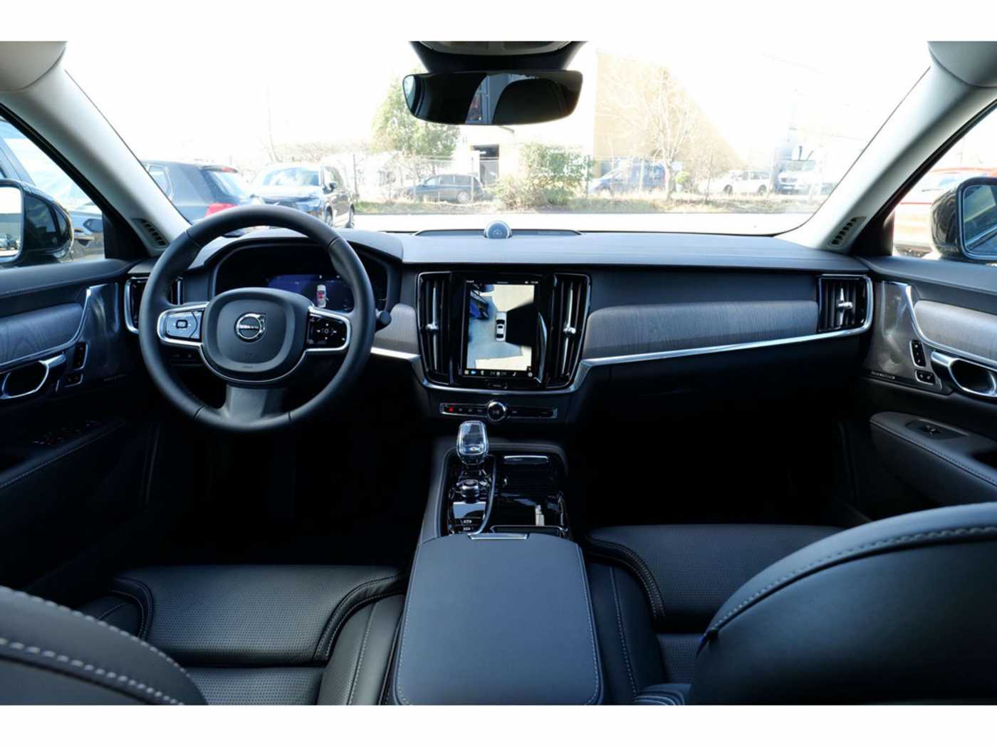 Volvo  Lim. T8 Ultimate Dark Recharge Plug-In Hybrid AWD