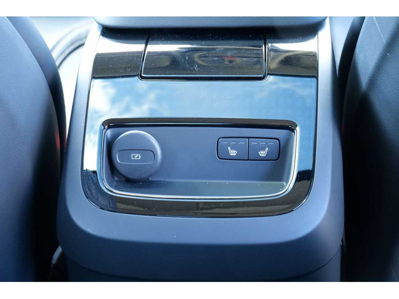 Volvo  Lim. T8 Ultimate Dark Recharge Plug-In Hybrid AWD