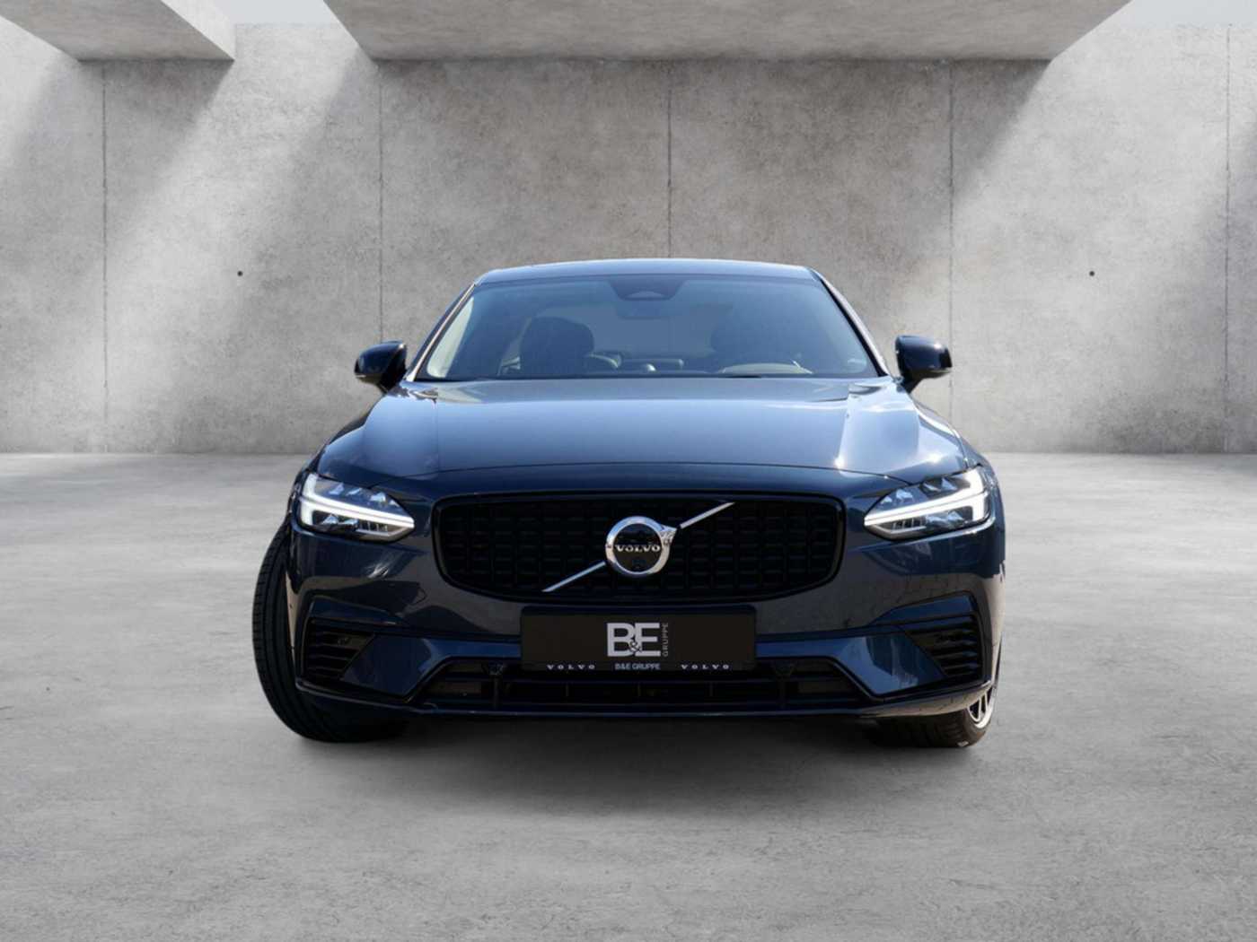 Volvo  Lim. T8 Ultimate Dark Recharge Plug-In Hybrid AWD