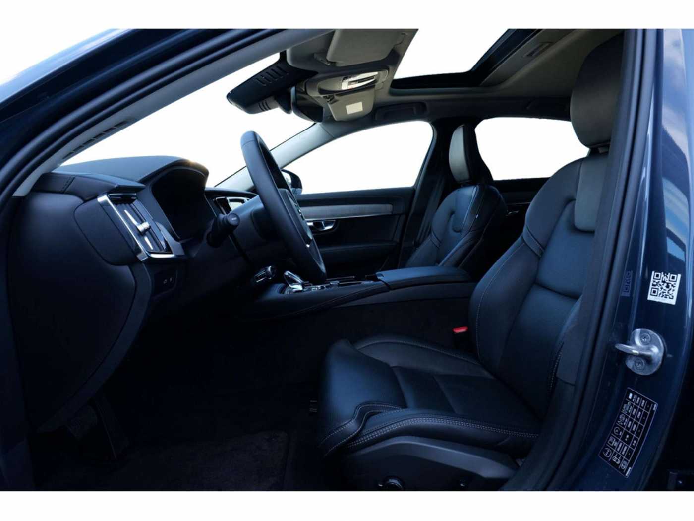 Volvo  Lim. T8 Ultimate Dark Recharge Plug-In Hybrid AWD