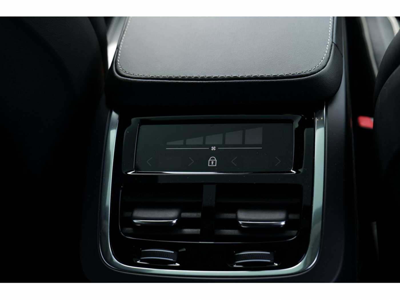 Volvo  T8 R Design Edition Recharge Plug-In Hybrid AWD
