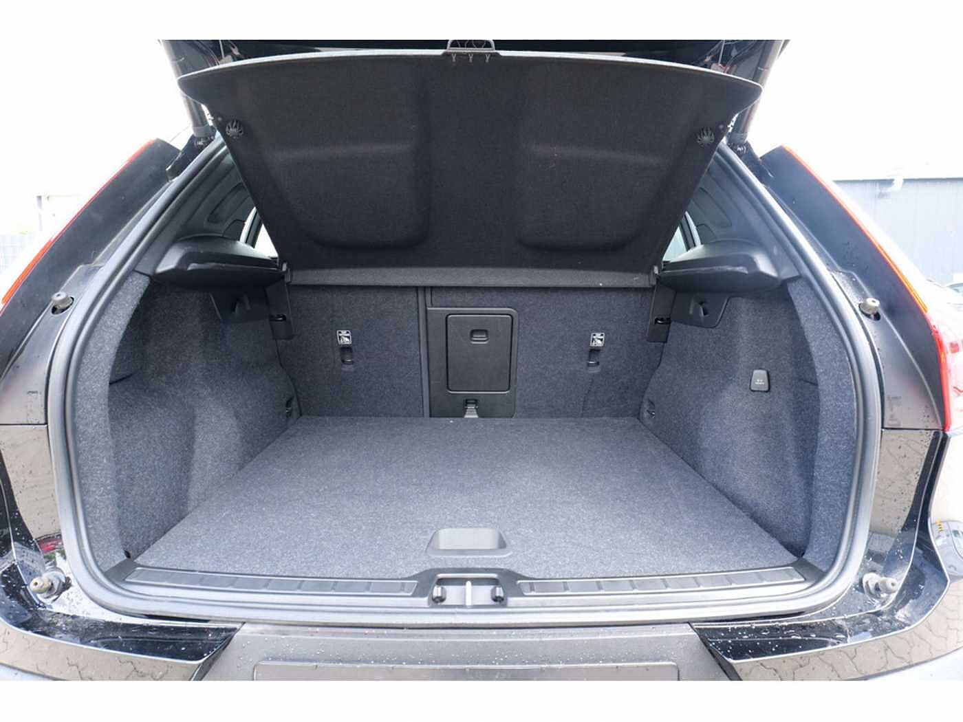 Volvo  T4 Inscription Expression Recharge Plug-In Hybrid