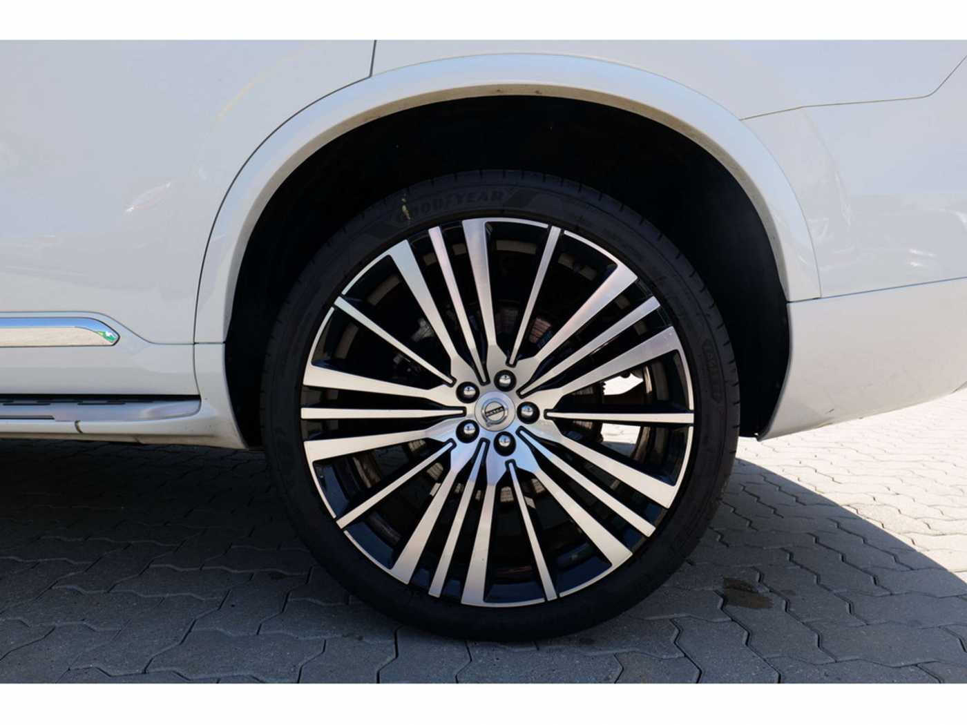 Volvo  T8 Plus Bright Recharge Plug-In Luftfahrw. AWD