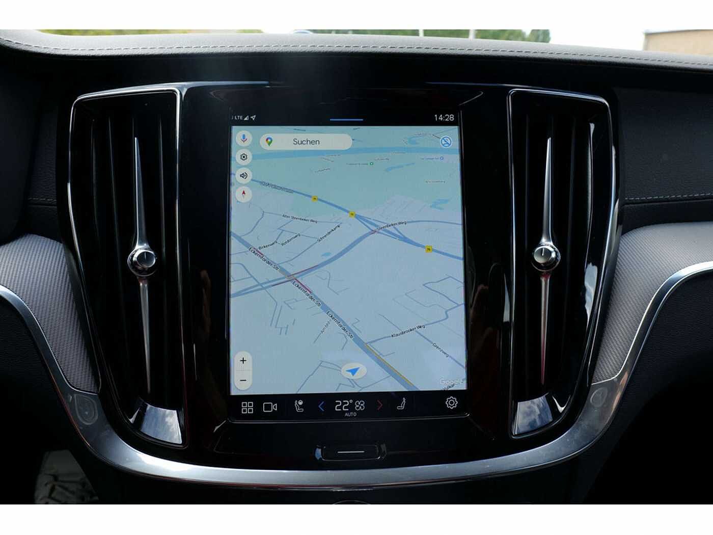 Volvo  Lim. T8 Ultimate Dark Recharge Plug-In Hybrid AWD