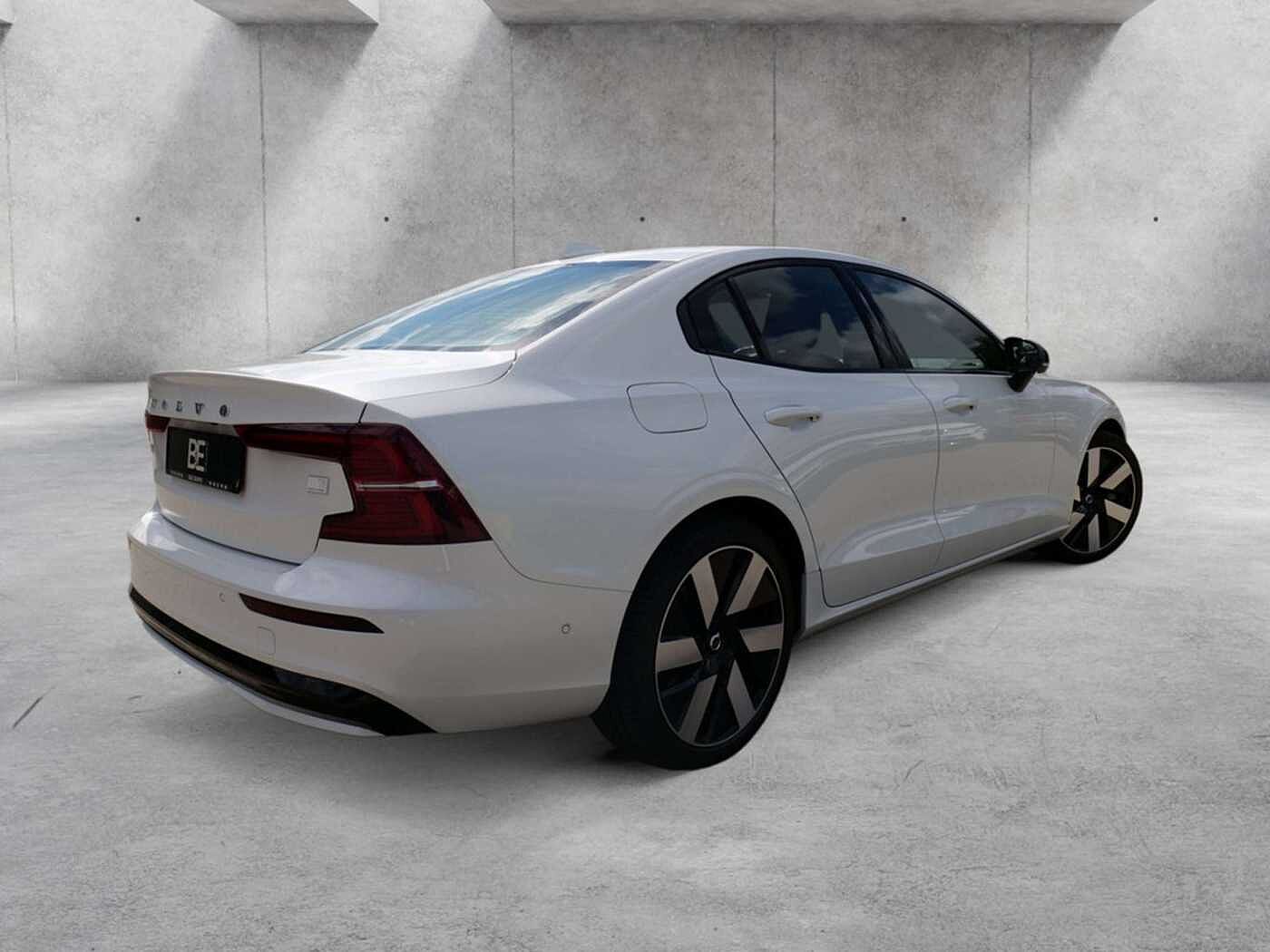 Volvo  Lim. T8 Ultimate Dark Recharge Plug-In Hybrid AWD