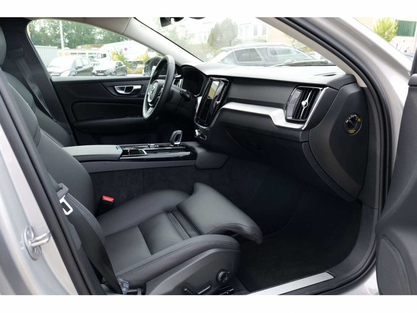 Volvo  Kombi T6 Plus Dark Recharge Plug-In Hybrid AWD