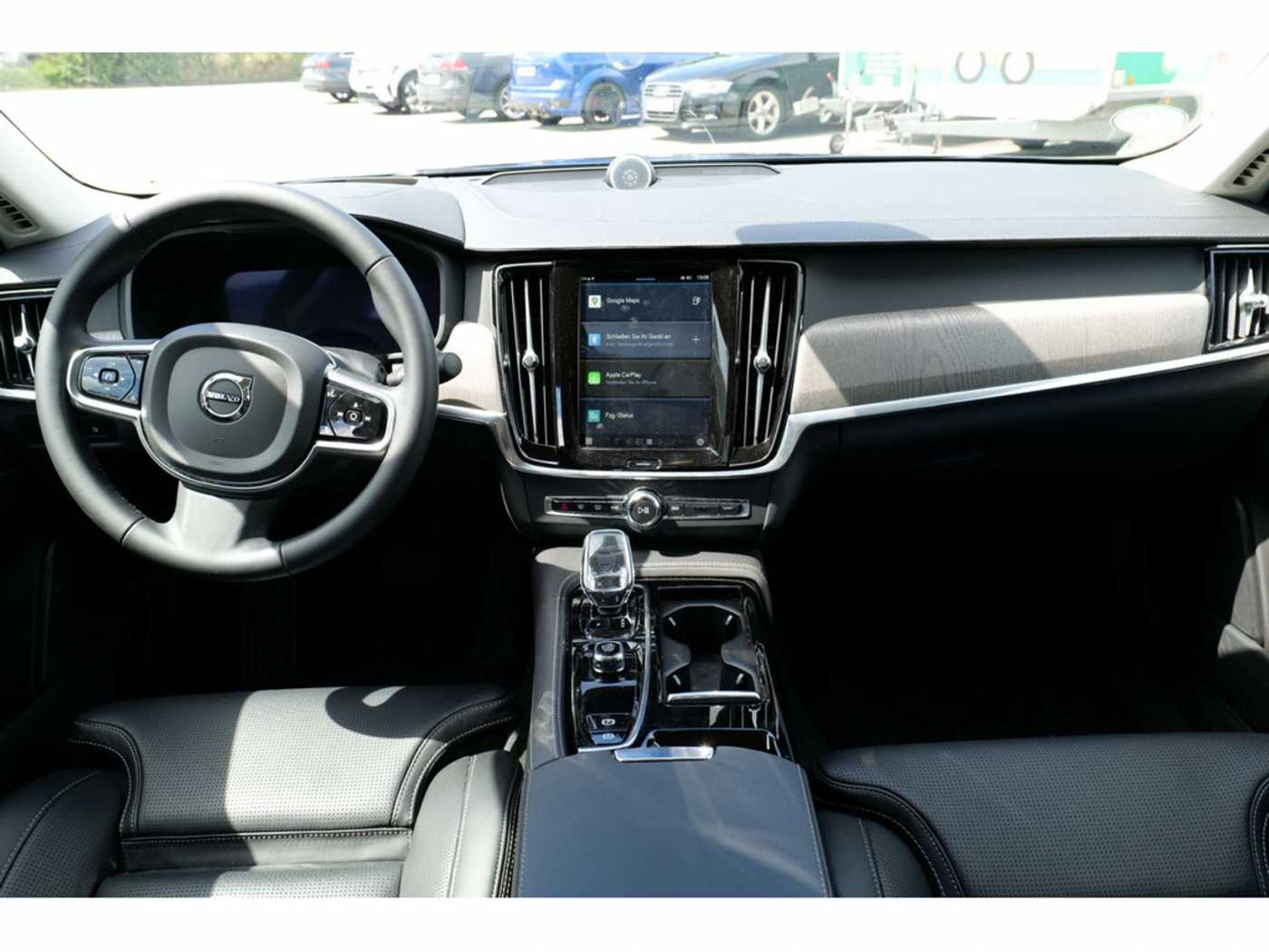 Volvo  Lim. T8 Ultimate Dark Recharge Plug-In Hybrid AWD