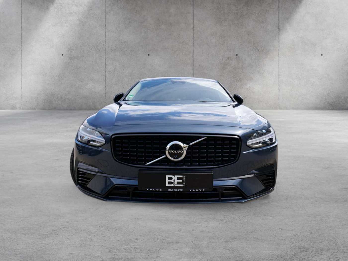 Volvo  Lim. T8 Ultimate Dark Recharge Plug-In Hybrid AWD