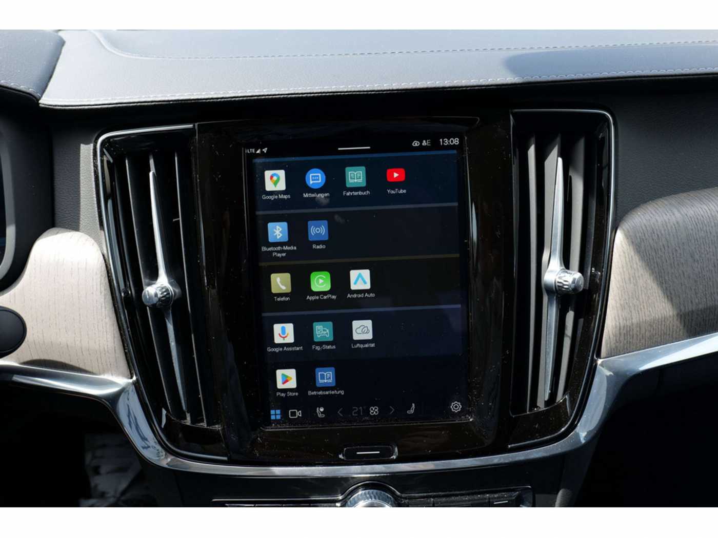 Volvo  Lim. T8 Ultimate Dark Recharge Plug-In Hybrid AWD