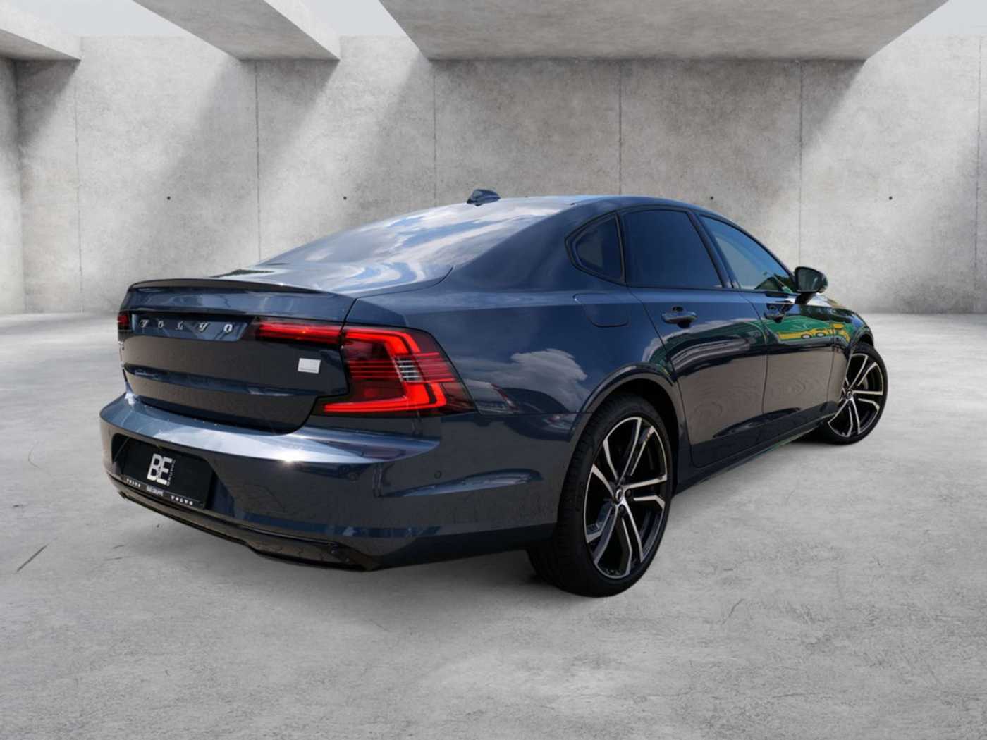 Volvo  Lim. T8 Ultimate Dark Recharge Plug-In Hybrid AWD
