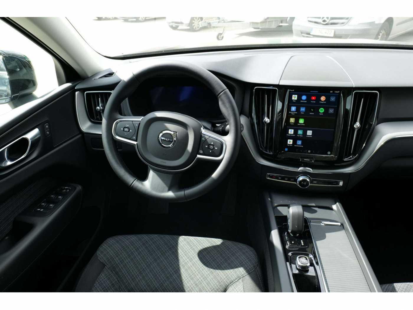 Volvo  T6 Core Recharge Plug-In Hybrid AWD PANO