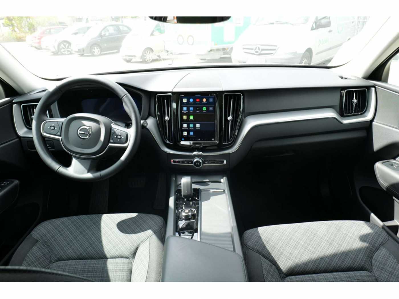 Volvo  T6 Core Recharge Plug-In Hybrid AWD PANO