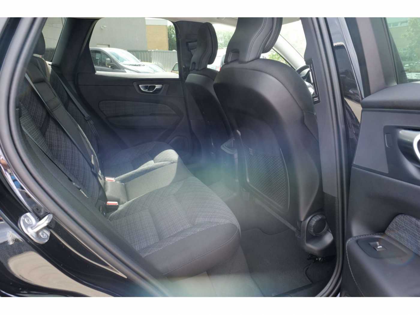 Volvo  T6 Core Recharge Plug-In Hybrid AWD PANO