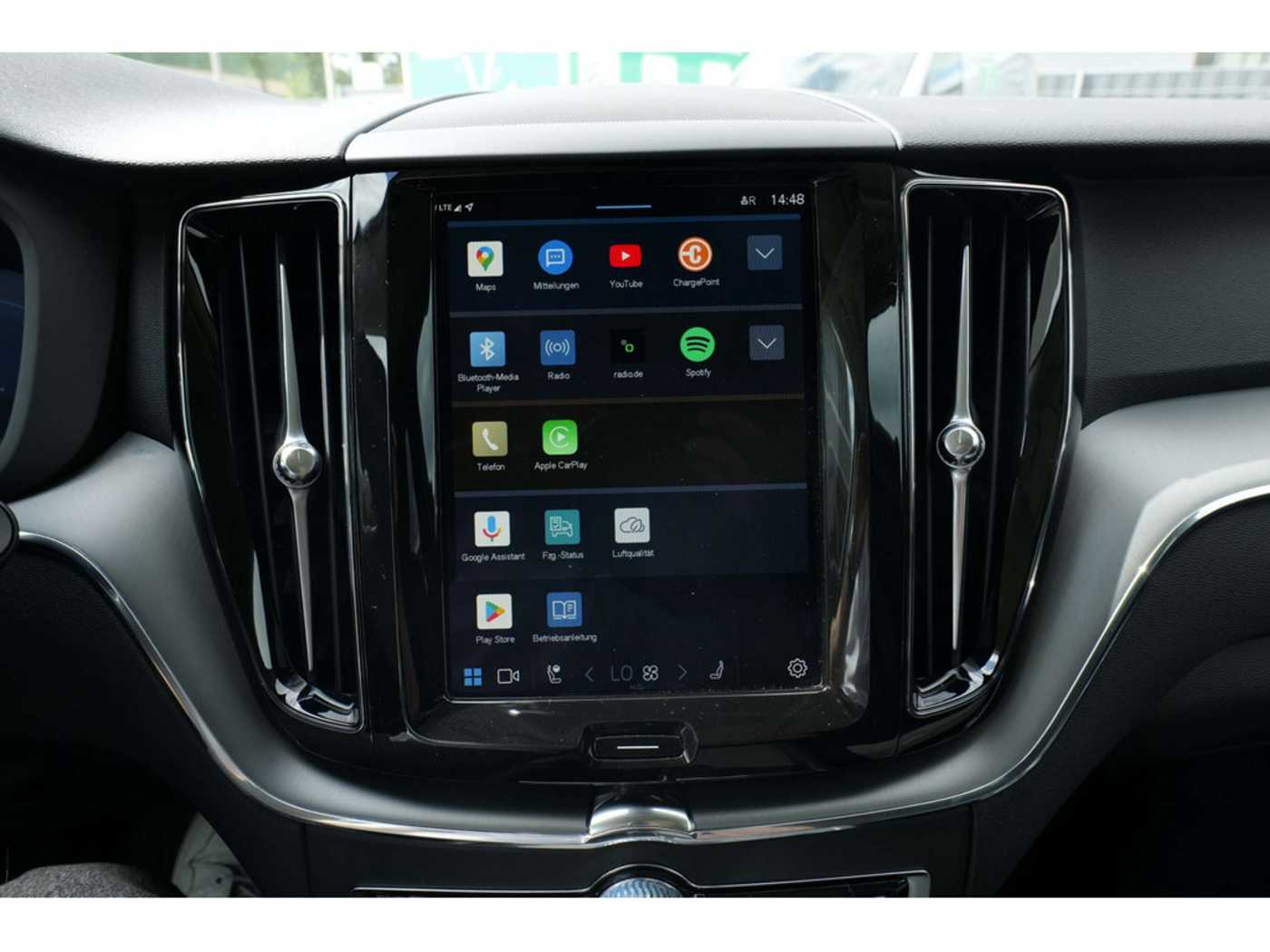Volvo  T6 Core Recharge Plug-In Hybrid AWD PANO