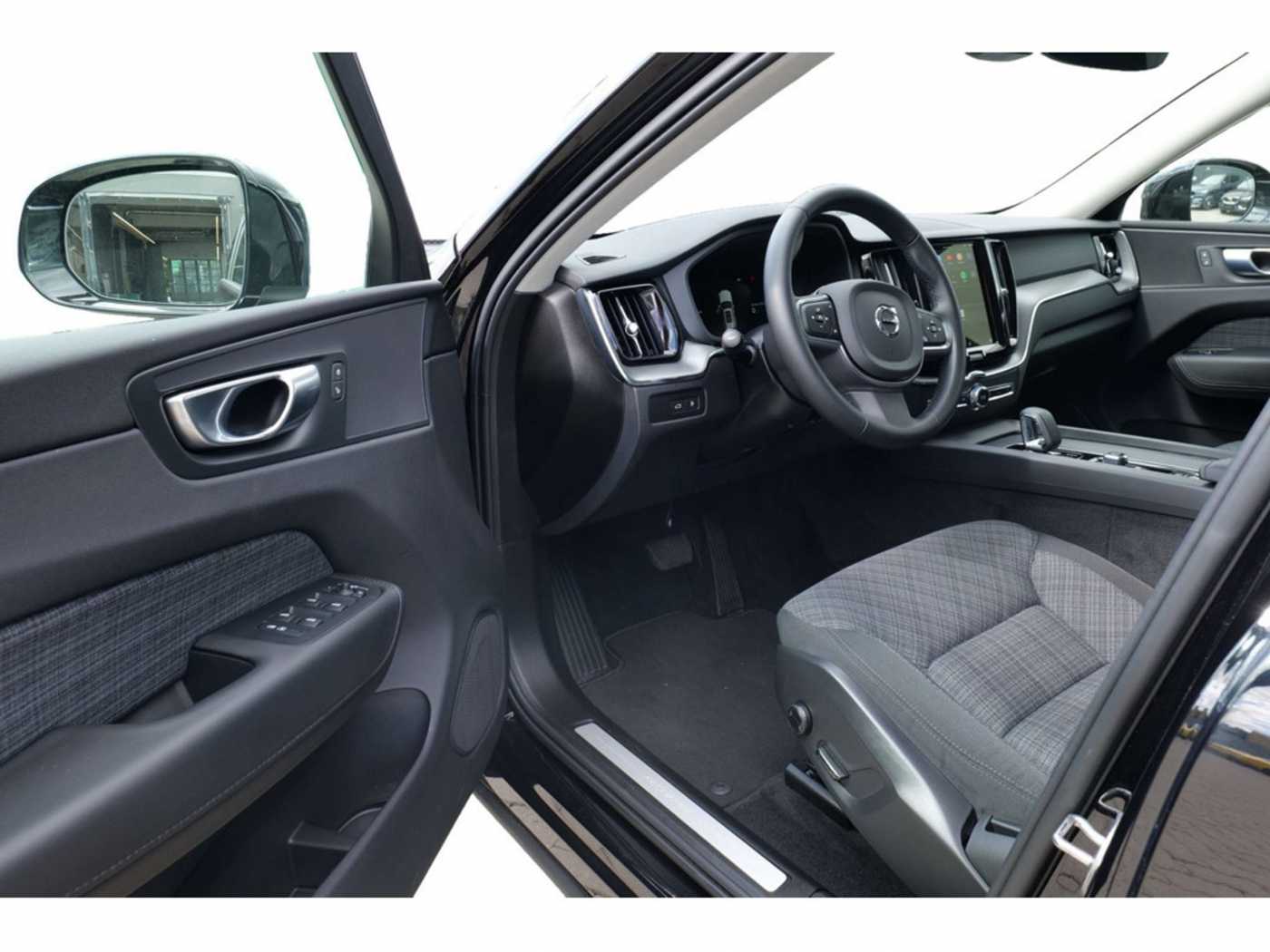 Volvo  T6 Core Recharge Plug-In Hybrid AWD PANO