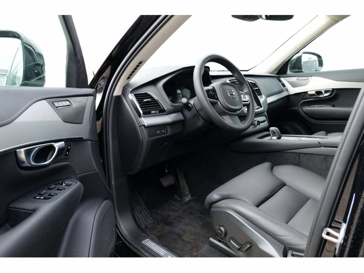 Volvo  T8 Ultra Bright Recharge Plug-In Hybrid AWD