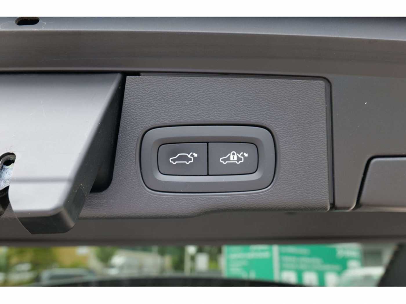Volvo  T6 Inscription Expression Recharge Plug-In Hybrid AWD