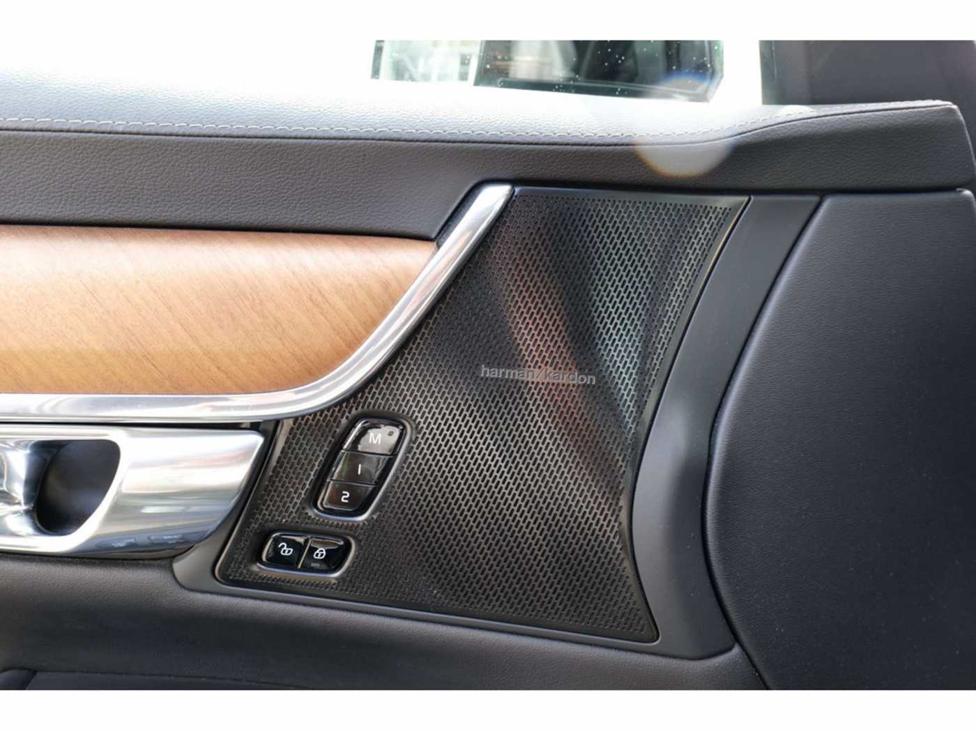 Volvo  D5 AWD Inscription 21'