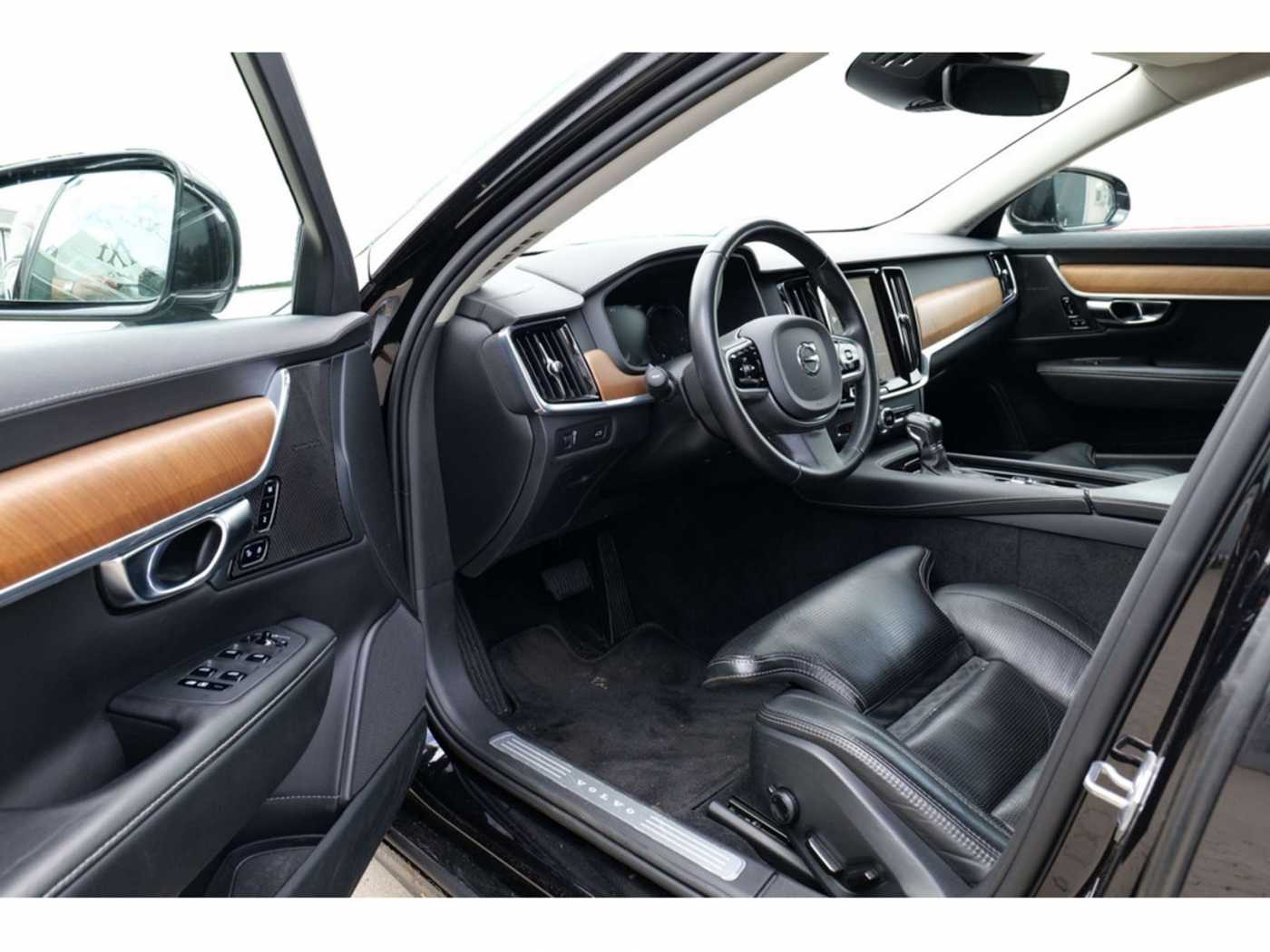 Volvo  D5 AWD Inscription 21'