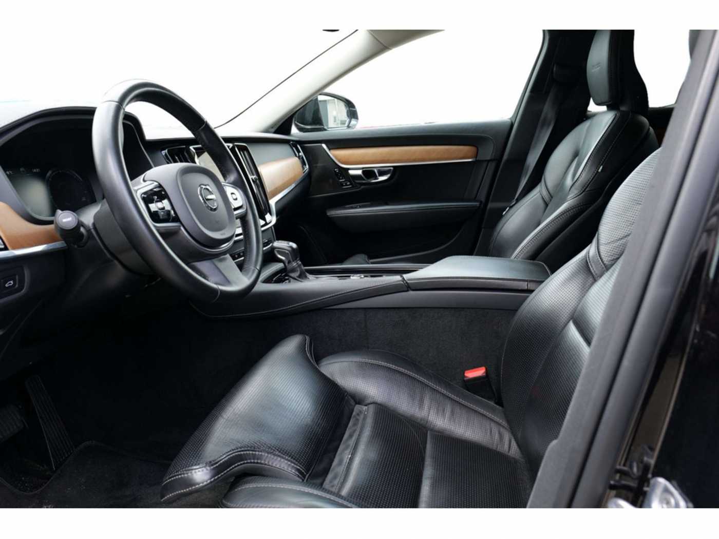 Volvo  D5 AWD Inscription 21'