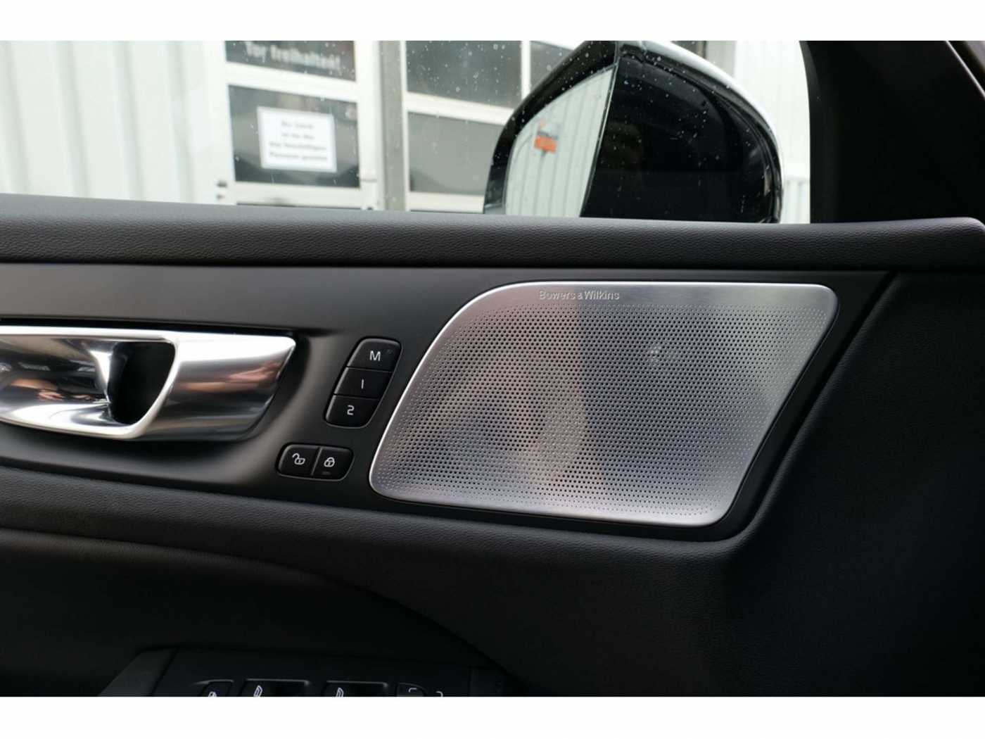 Volvo  Kombi T6 Ultra Dark Recharge Plug-In Hybrid AWD