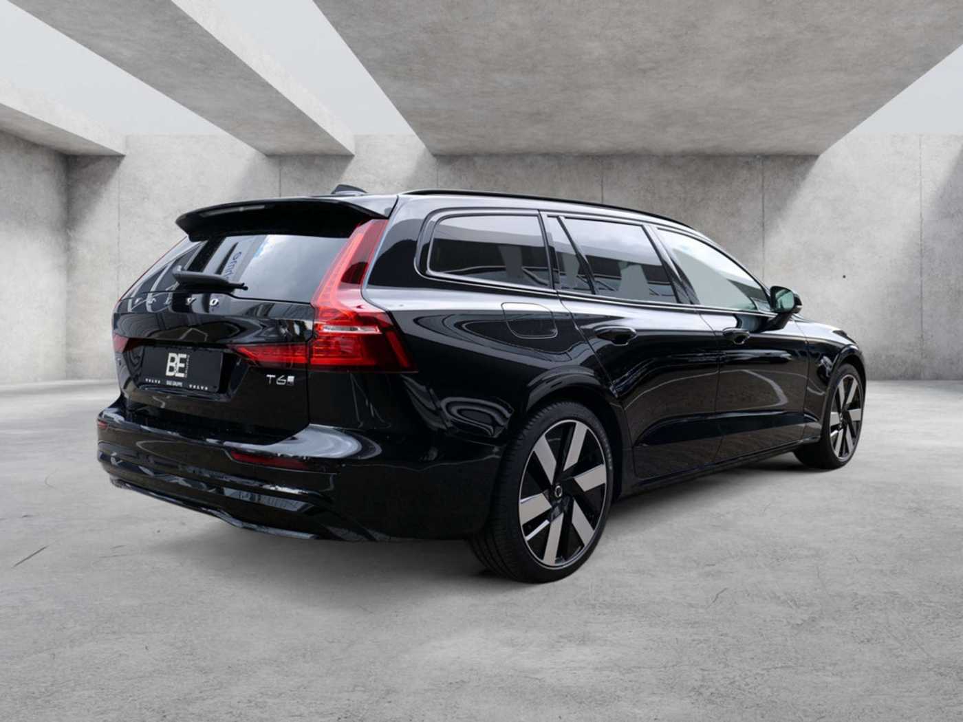 Volvo  Kombi T6 Ultra Dark Recharge Plug-In Hybrid AWD