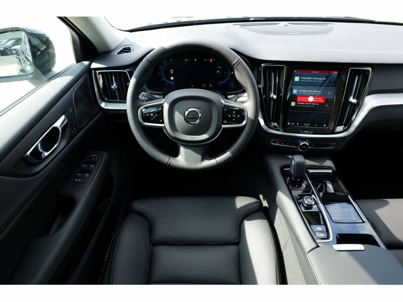 Volvo  Kombi T8 Plus Dark Recharge Plug-In Hybrid AWD