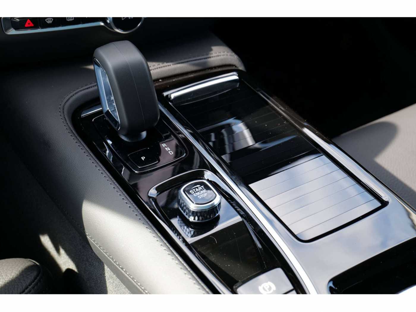 Volvo  Kombi T8 Plus Dark Recharge Plug-In Hybrid AWD