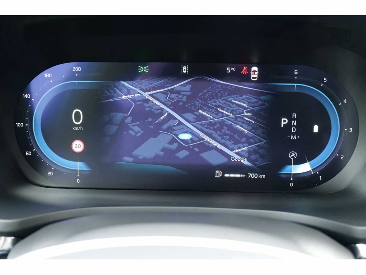 Volvo  B4 Automatik Plus Dark AHK ACC STANDHZ