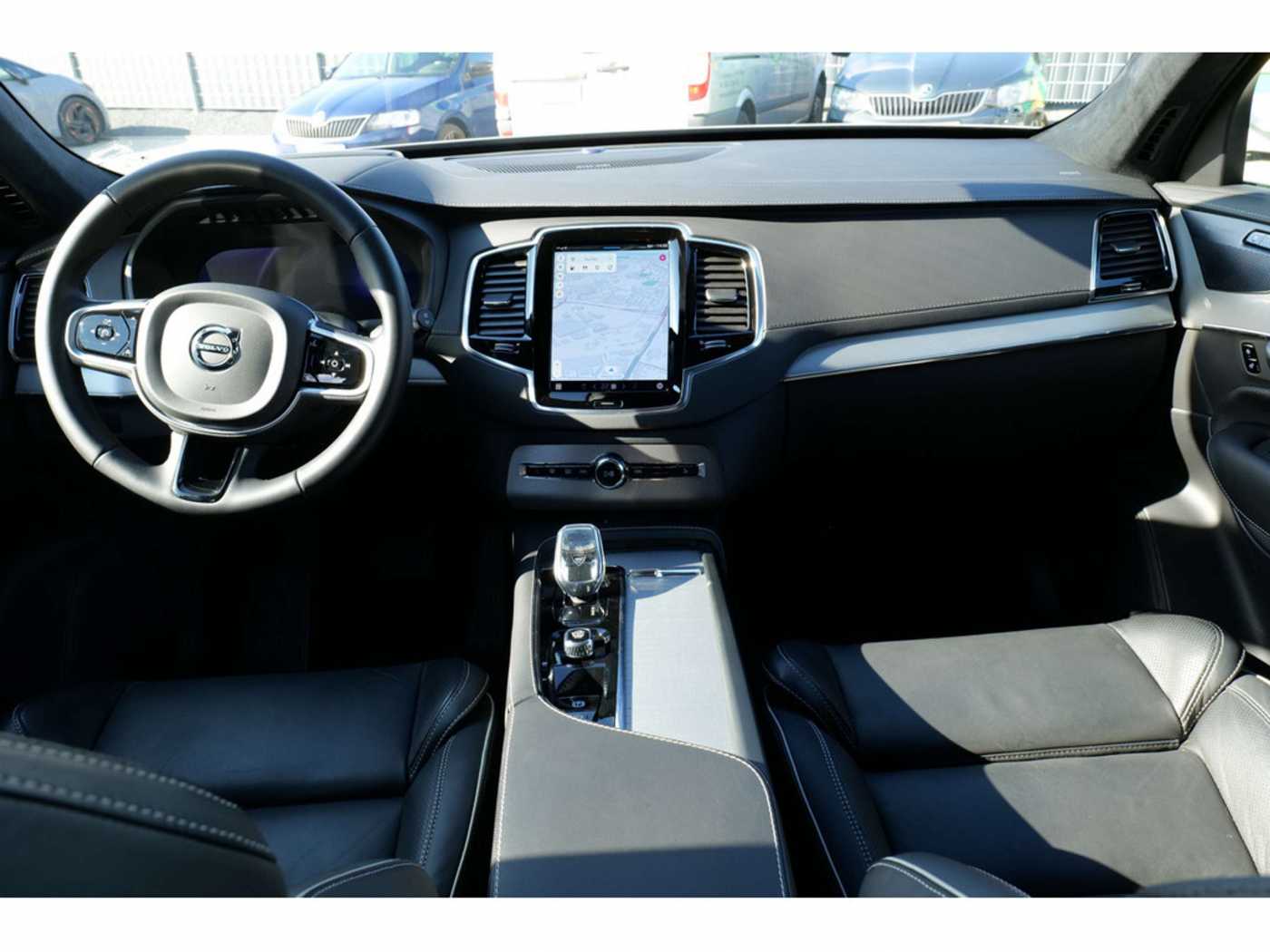 Volvo  B5 AWD Ultimate Dark