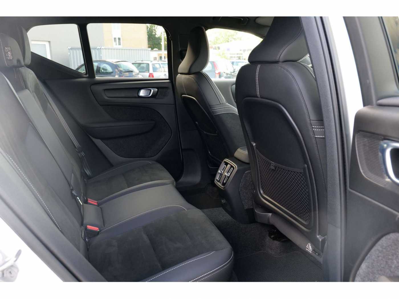 Volvo  Ultimate Recharge Twin Motor Pure Electric AWD