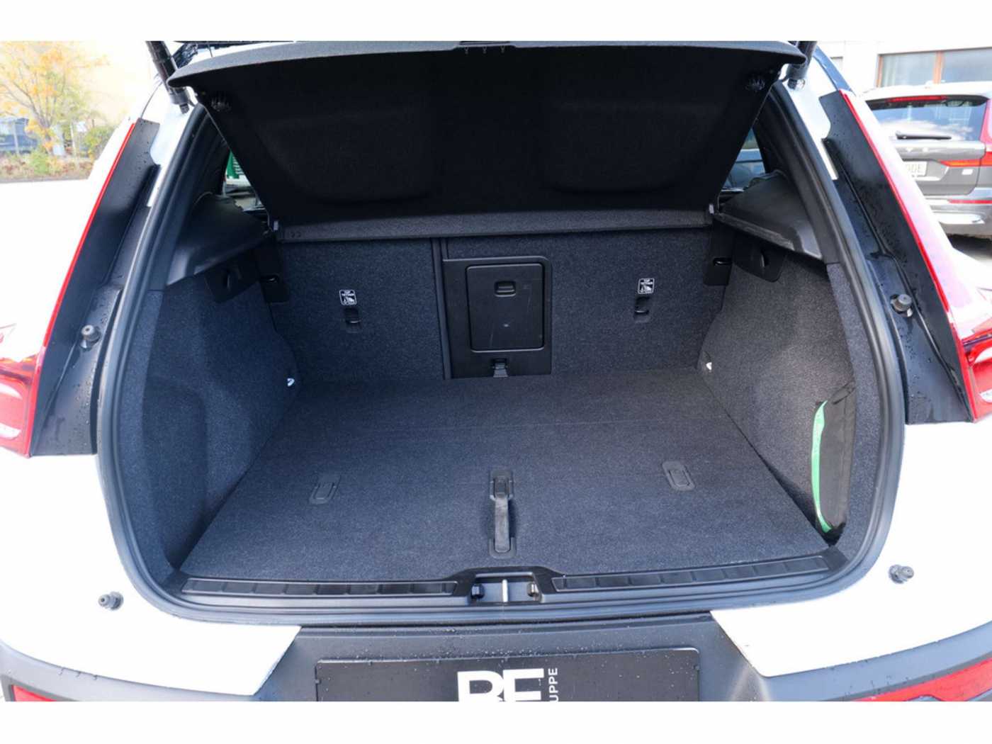 Volvo  Ultimate Recharge Twin Motor Pure Electric AWD