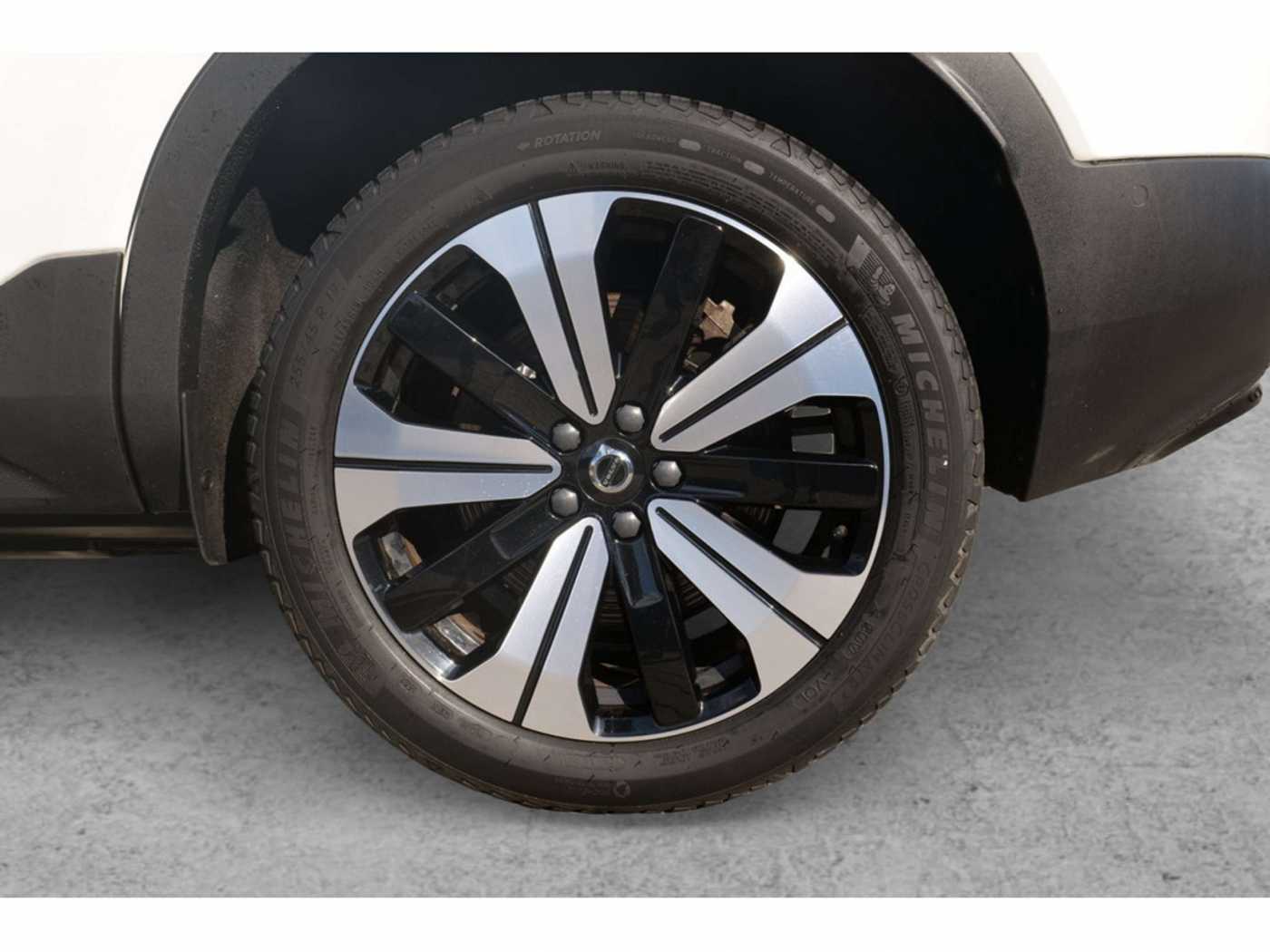 Volvo  Ultimate Recharge Twin Motor Pure Electric AWD