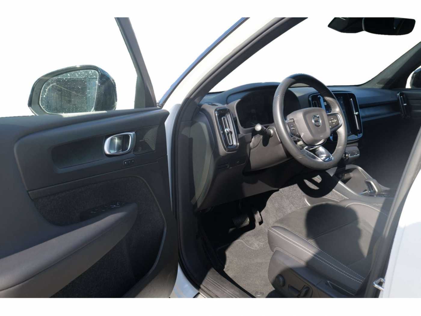 Volvo  Ultimate Recharge Twin Motor Pure Electric AWD
