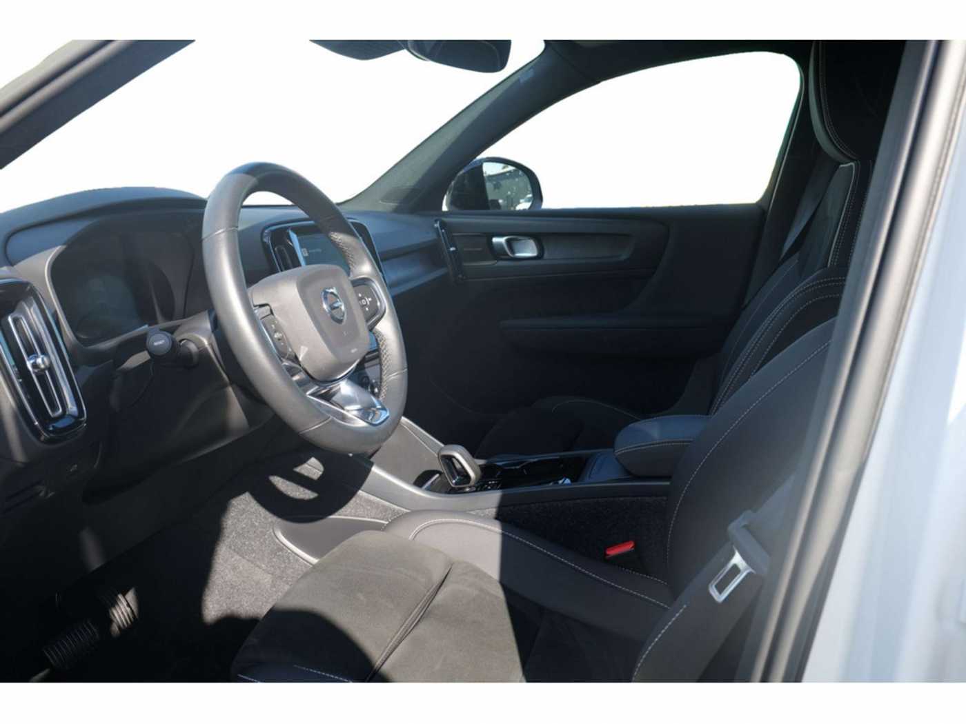 Volvo  Ultimate Recharge Twin Motor Pure Electric AWD