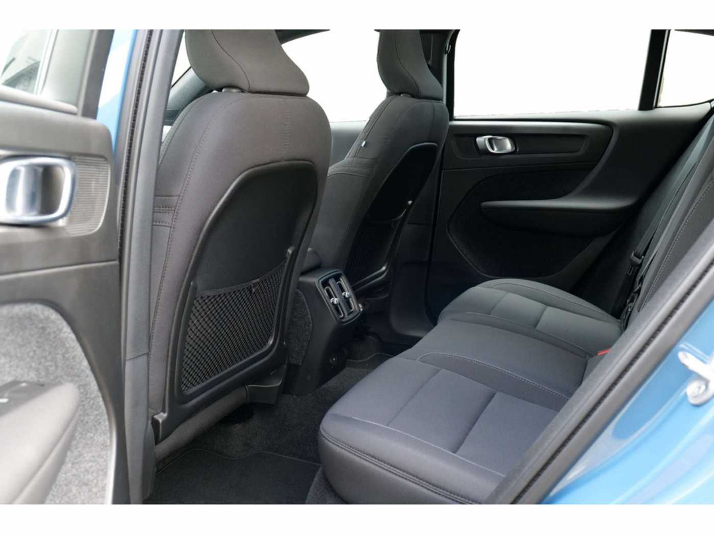 Volvo  Twin Motor Core Pure Electric AWD, AHK