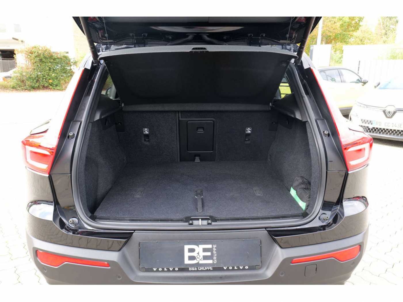 Volvo  Plus Recharge Pure Electric 2WD ACC LED