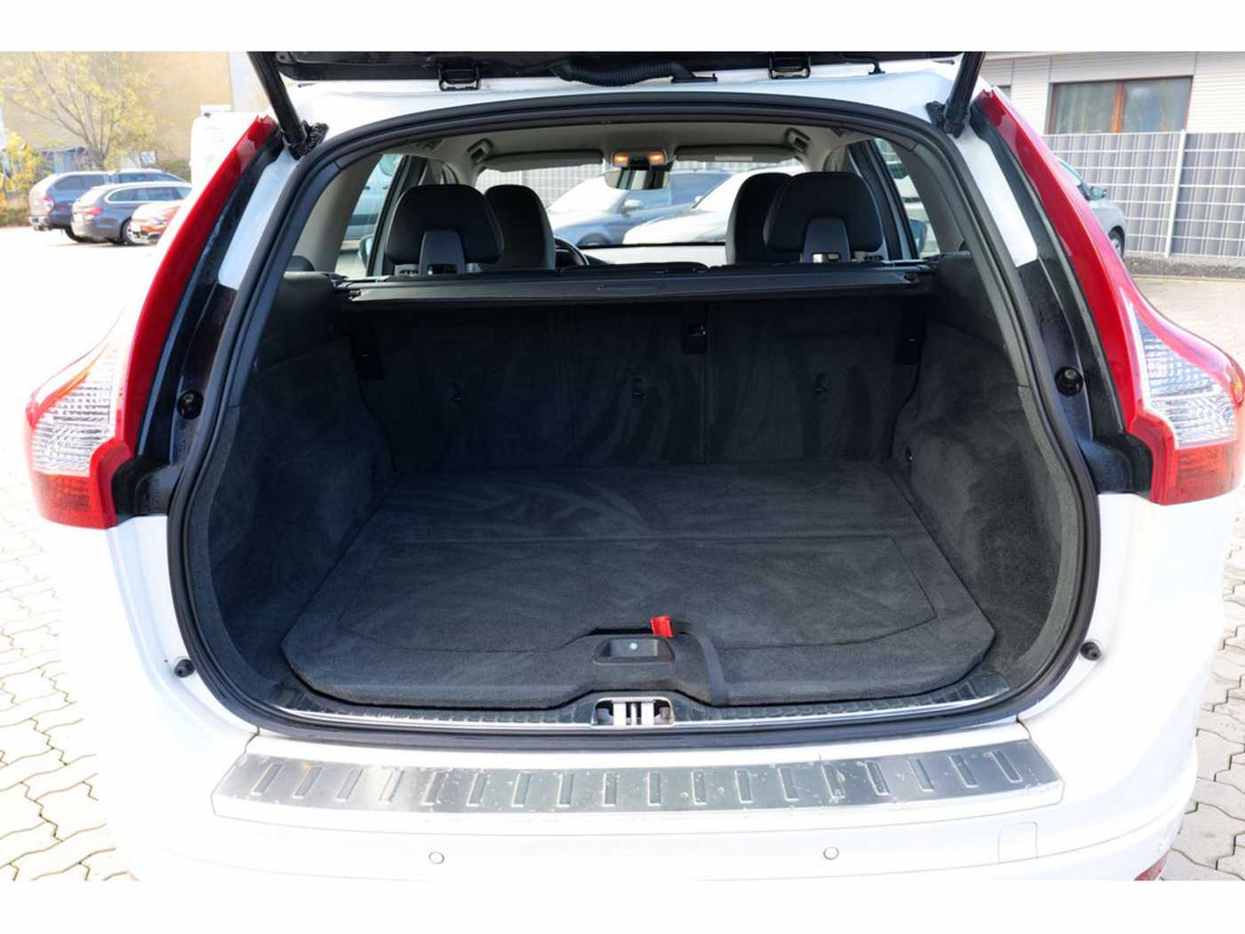 Volvo  D4 AWD Momentum