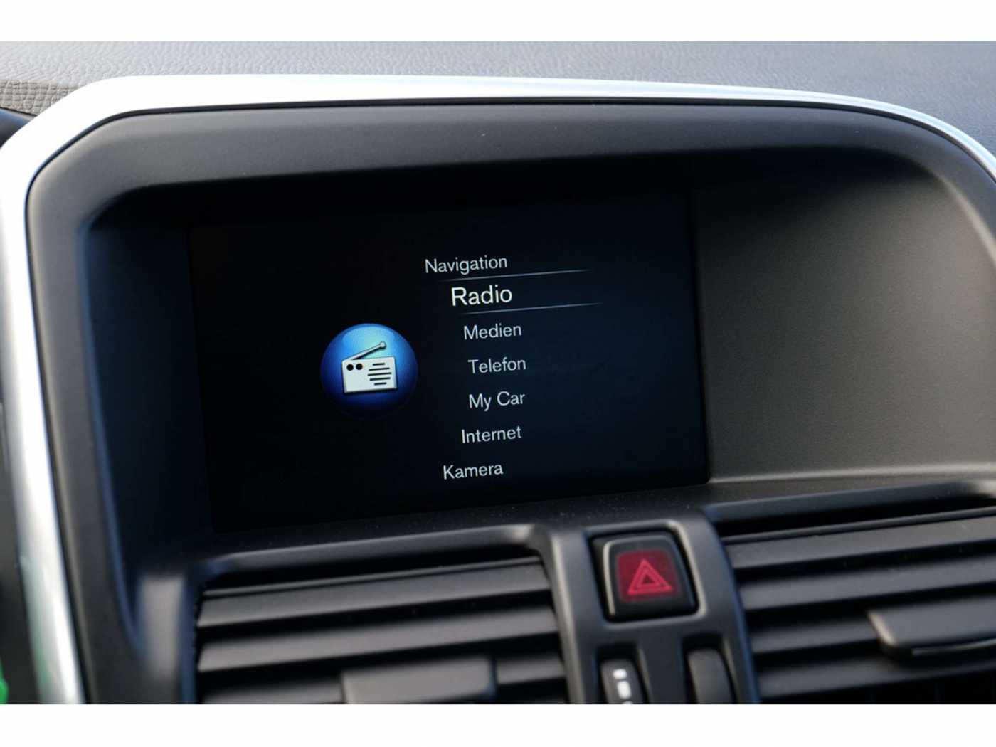 Volvo  D4 AWD Momentum