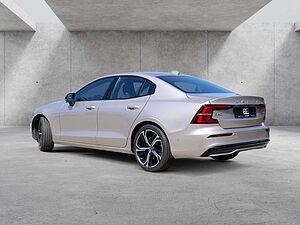 Volvo  Lim. B5 Benzin Ultimate Dark AWD LED 360°