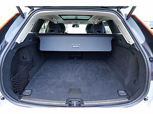 Volvo  T6 AWD Plus Dark Recharge Plug-In Hybrid AWD
