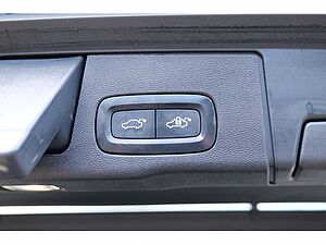 Volvo  T6 AWD Plus Dark Recharge Plug-In Hybrid AWD