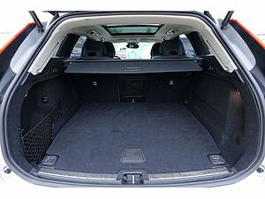 Volvo  T8 Ultra Dark Recharge Plug-In Hybrid AWD