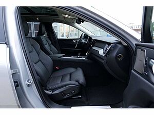 Volvo  T8 Ultra Dark Recharge Plug-In Hybrid AWD