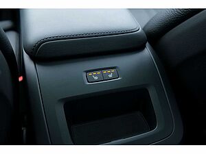 Volvo  T8 Ultra Dark Recharge Plug-In Hybrid AWD