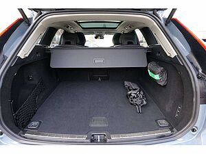 Volvo  T8 Ultra Dark Recharge Plug-In Hybrid AWD