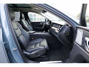 Volvo  T8 Ultra Dark Recharge Plug-In Hybrid AWD