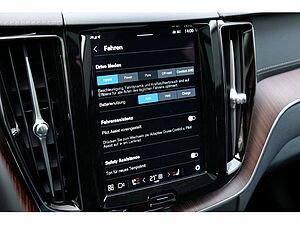 Volvo  T8 Ultra Dark Recharge Plug-In Hybrid AWD