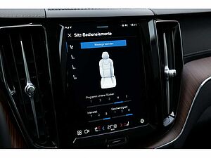 Volvo  T8 Ultra Dark Recharge Plug-In Hybrid AWD