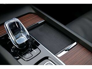 Volvo  T8 Ultra Dark Recharge Plug-In Hybrid AWD